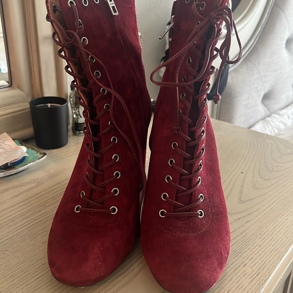 Stylish Red Coach Lace-Up Ankle Boots - Size 8.5 - Picture 1 of 5